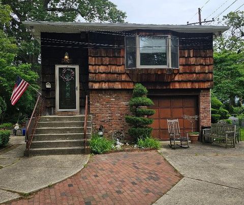 1 Parkhill Avenue Massapequa NY 11758