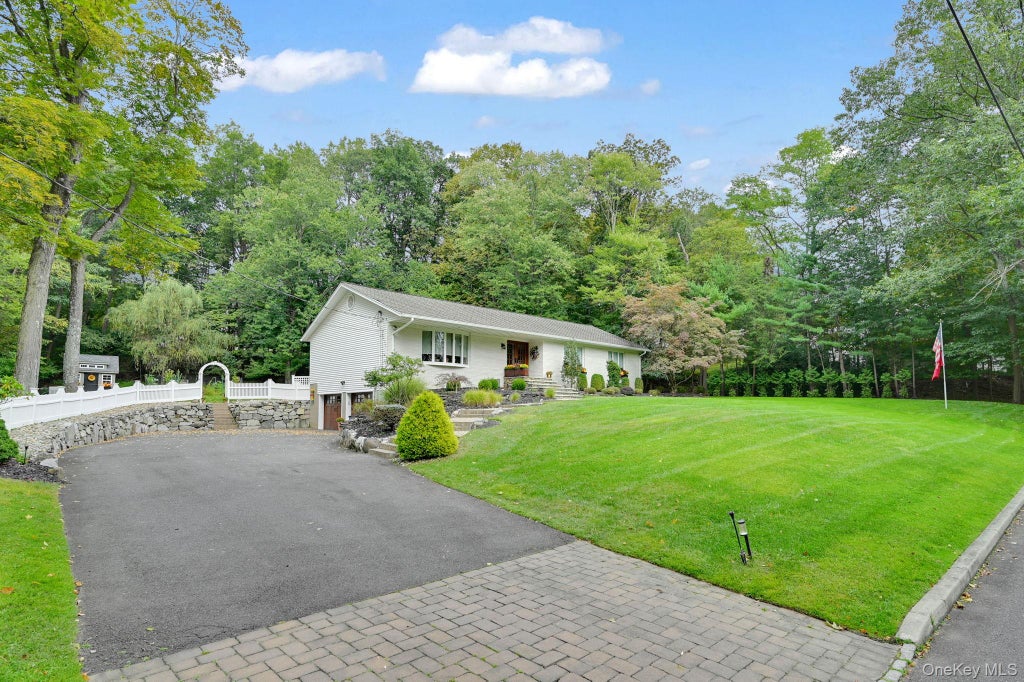Photo of 15 Ramapo Lane, Chestnut Ridge, NY 10952 (MLS # 1048043)
