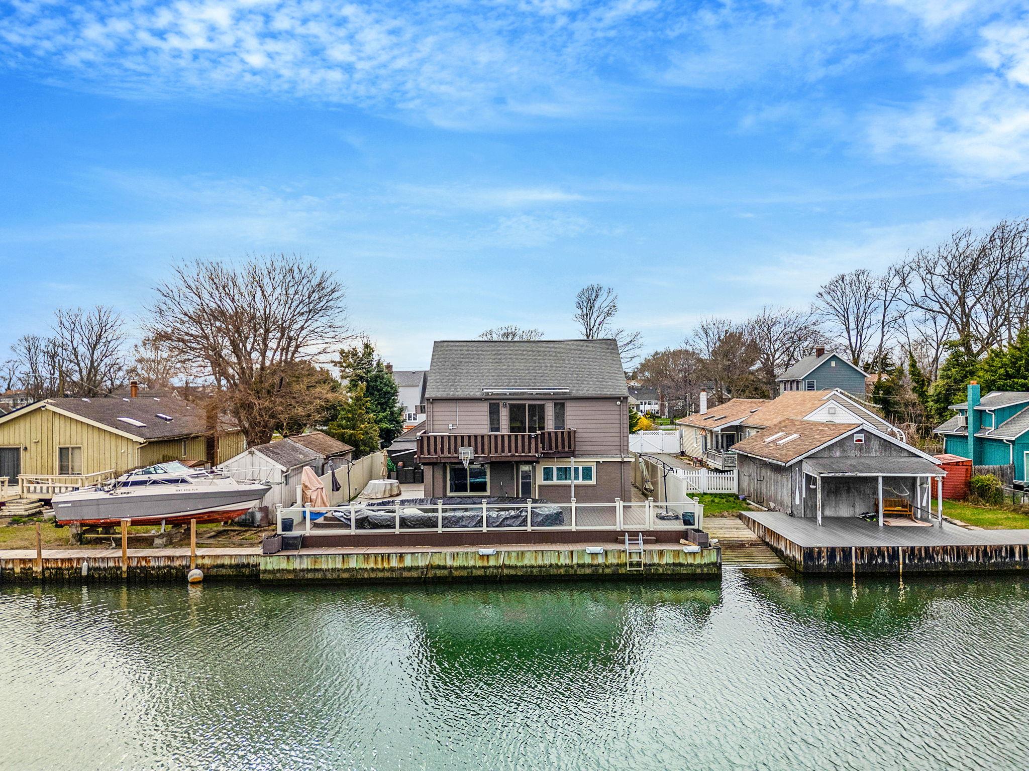 179 Baylawn Avenue Ave, Copiague, New York image 5