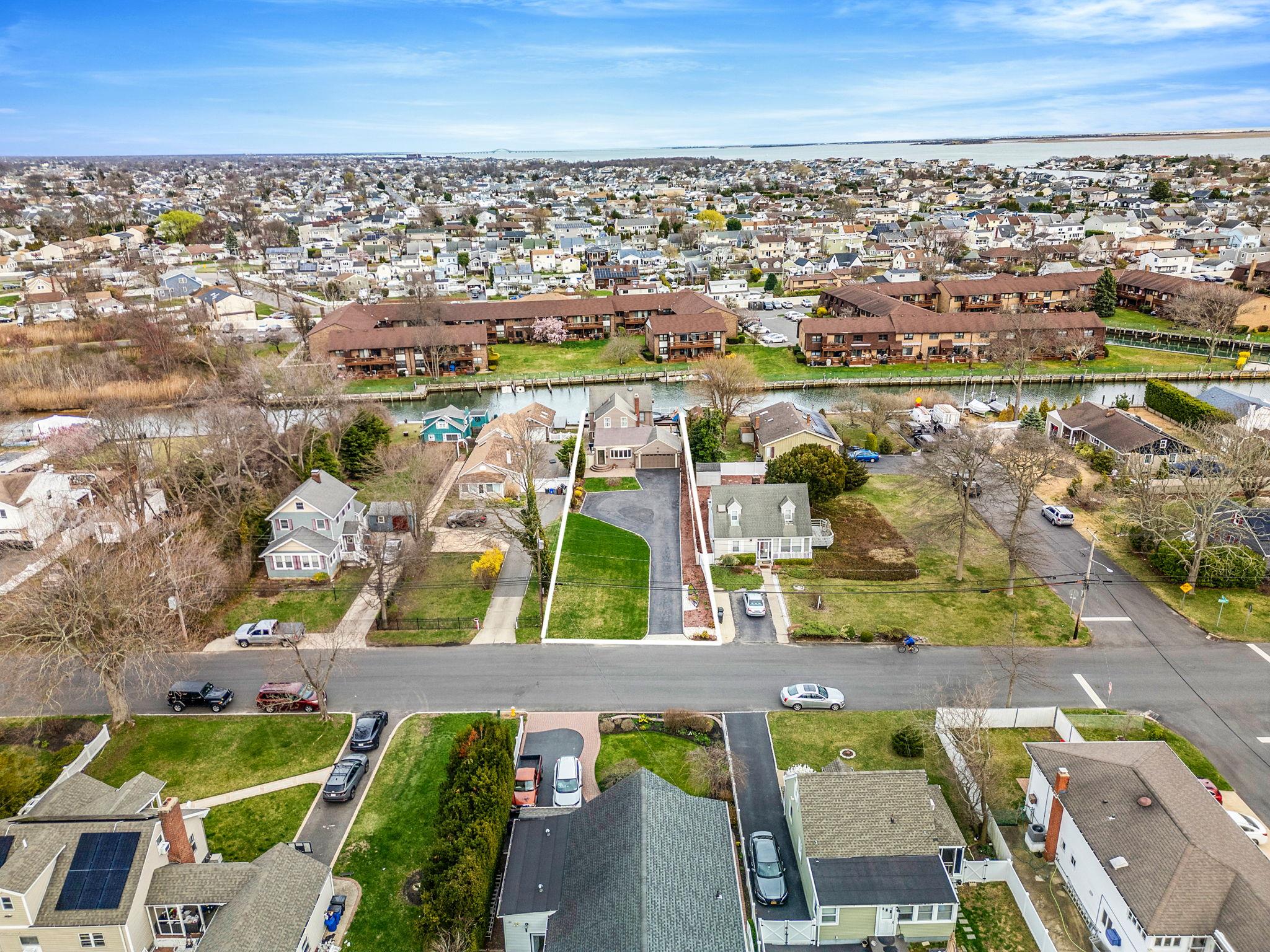 179 Baylawn Avenue Ave, Copiague, New York image 6