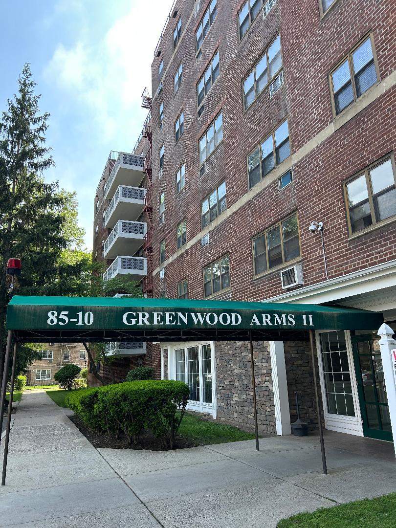 151st Avenue 5 G, Howard Beach, Queens, NY - 2 Bedrooms  
2 Bathrooms  
7 Rooms - 