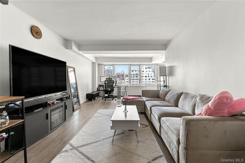 Photo of 520 E 81st Street #11E, New York (Manhattan), NY 10028 (MLS # 988242)