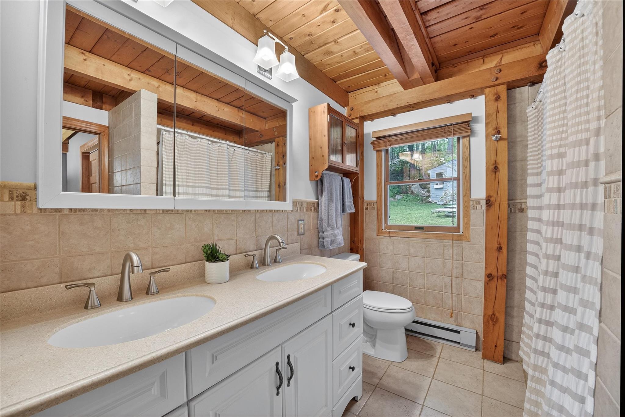 Putnam Valley, New York 10579, United States, 2 Bedrooms Bedrooms, ,2 BathroomsBathrooms,Residential,Active,167272