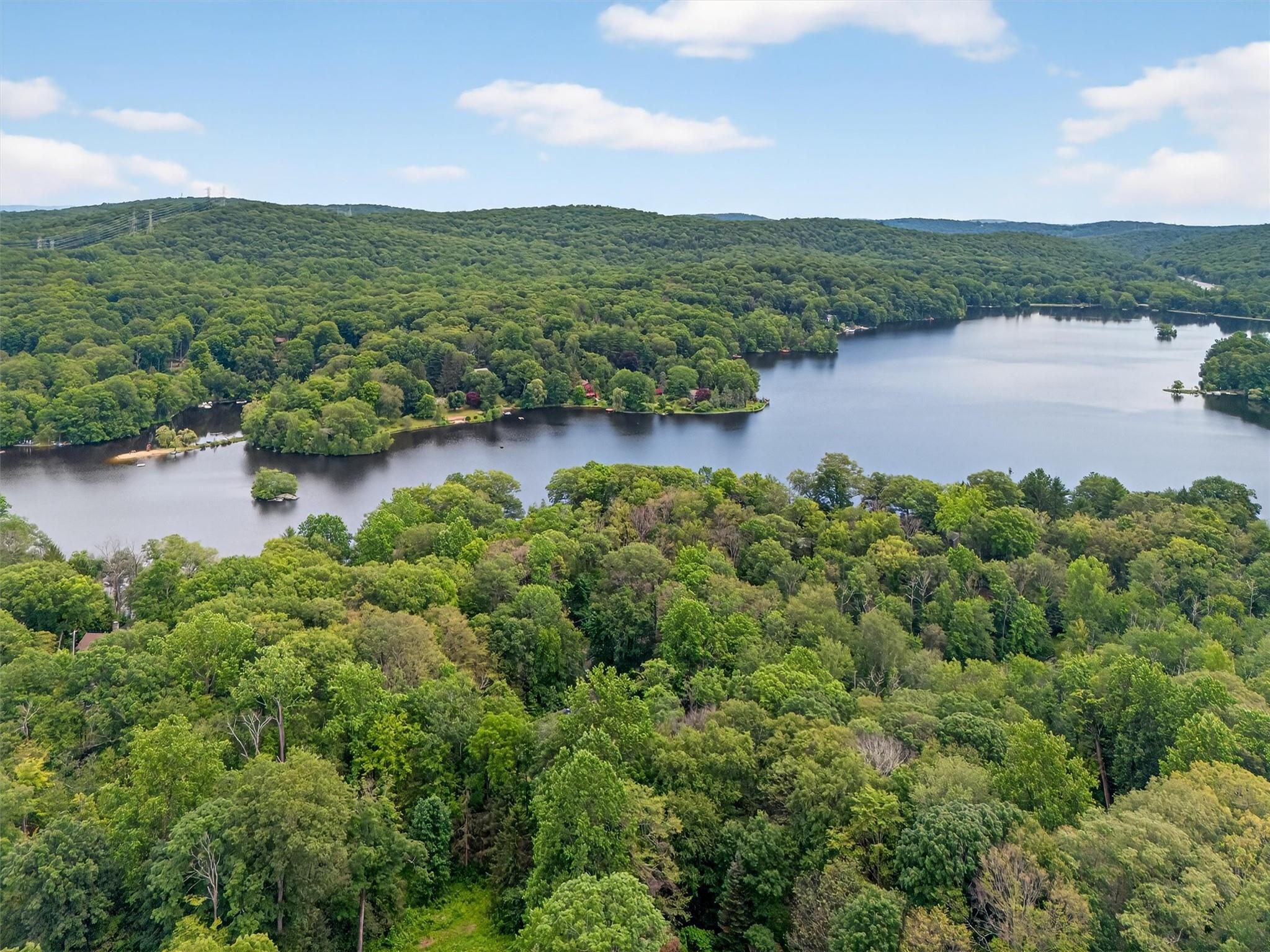 Putnam Valley, New York 10579, United States, 2 Bedrooms Bedrooms, ,2 BathroomsBathrooms,Residential,Active,167272