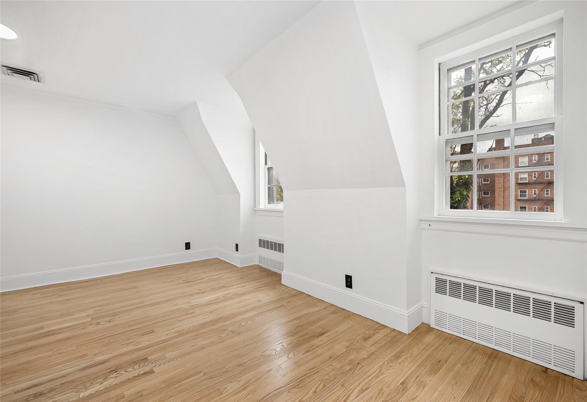 408 Burns Street, Forest Hills, New York image 14