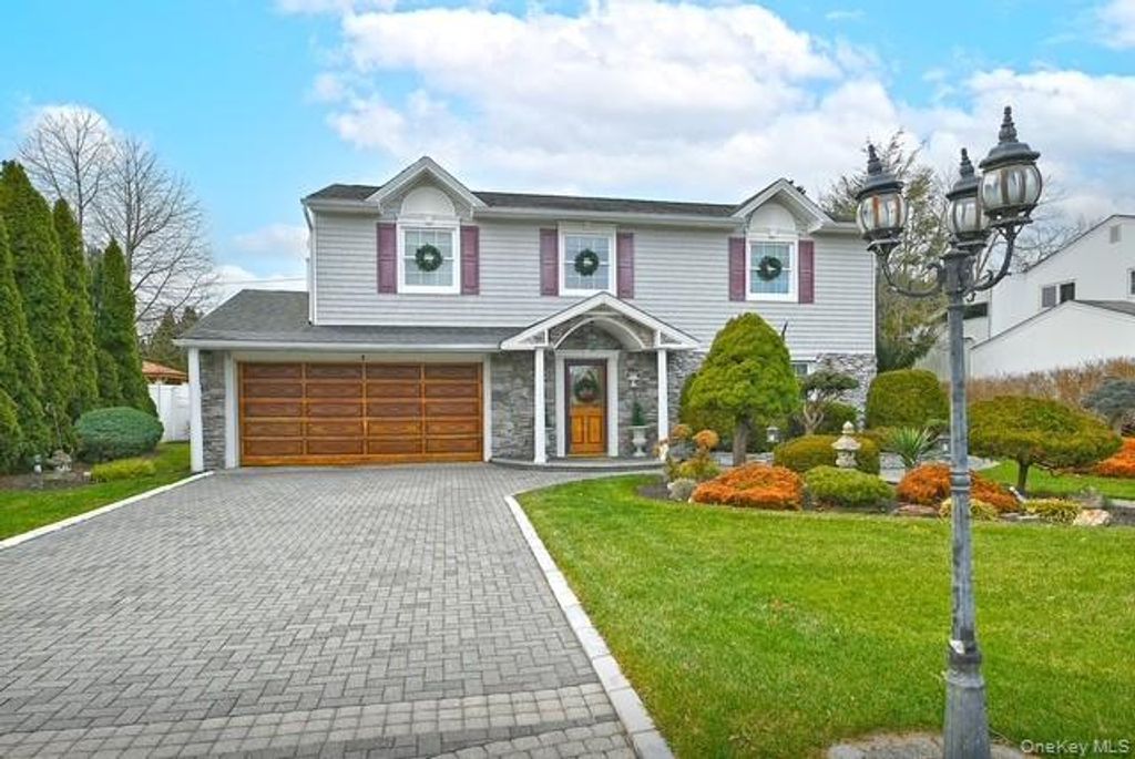 Photo of 8 Brookstan Road, Nesconset, NY 11767 (MLS # 938857)