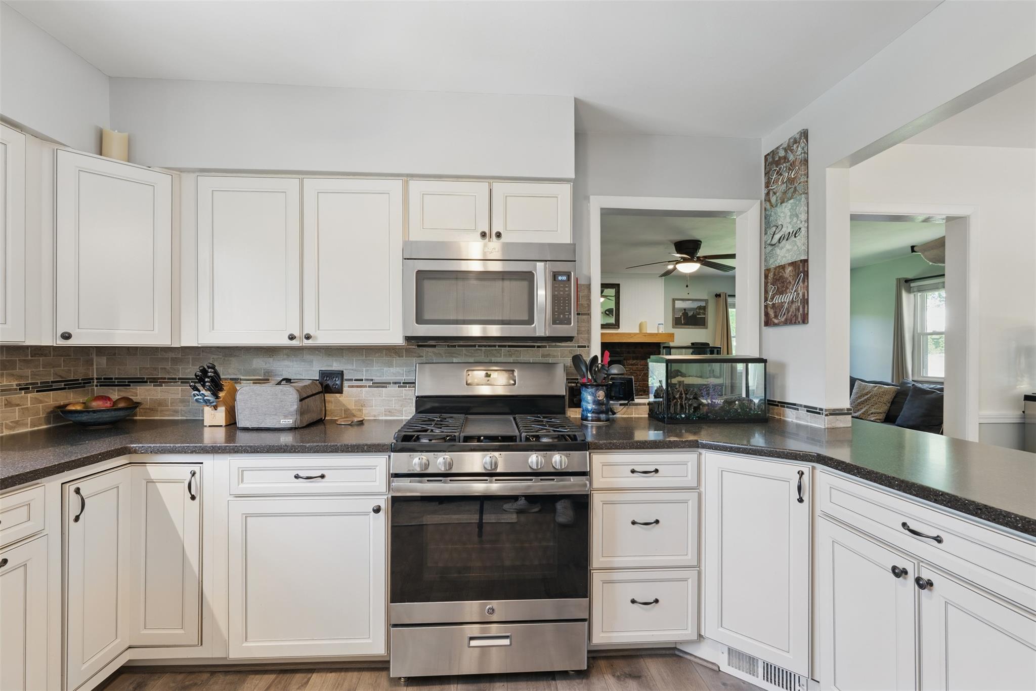 484 Noxon Road, Poughkeepsie, New York image 13