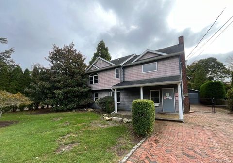 34 Woodberry Road East Patchogue NY 11772