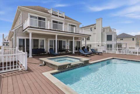 Homes For Rent - 672 Dune Road<br/> Westhampton Beach, NY 11978