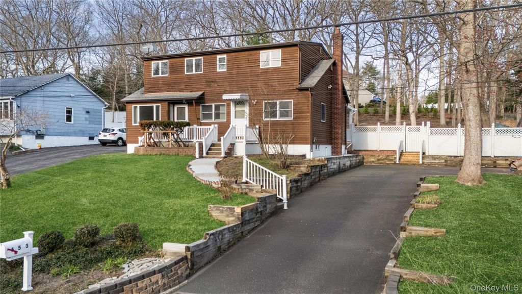 Photo of 653 Weadow Rd., Smithtown, NY 11787 (MLS # 980129)