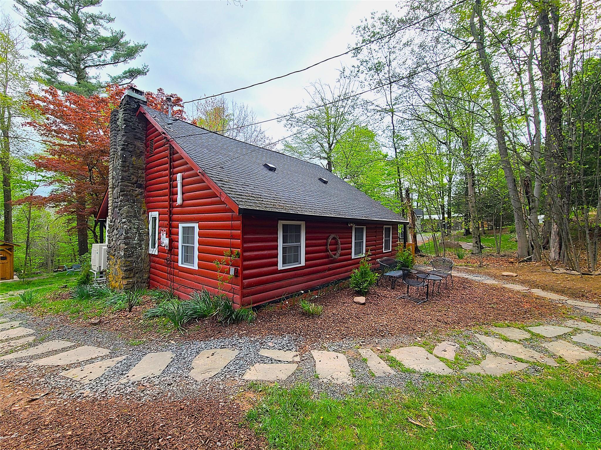 112 E Thompson Place, Smallwood, New York image 2