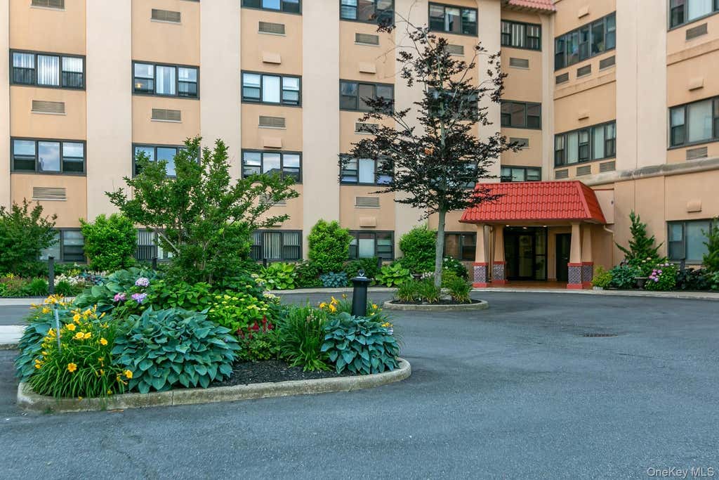 Photo of 185 W Park Avenue #316, Long Beach, NY 11561 (MLS # 1034453)