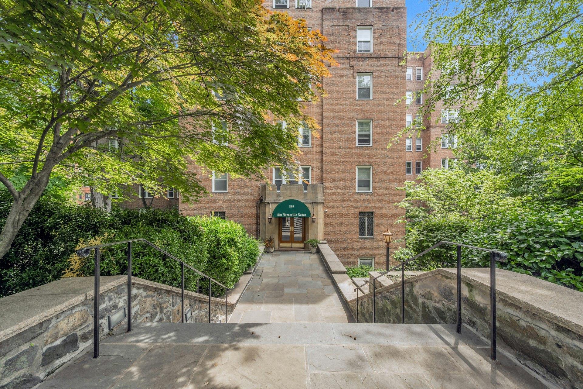 280 Bronxville Road #5B, Bronxville, New York image 2
