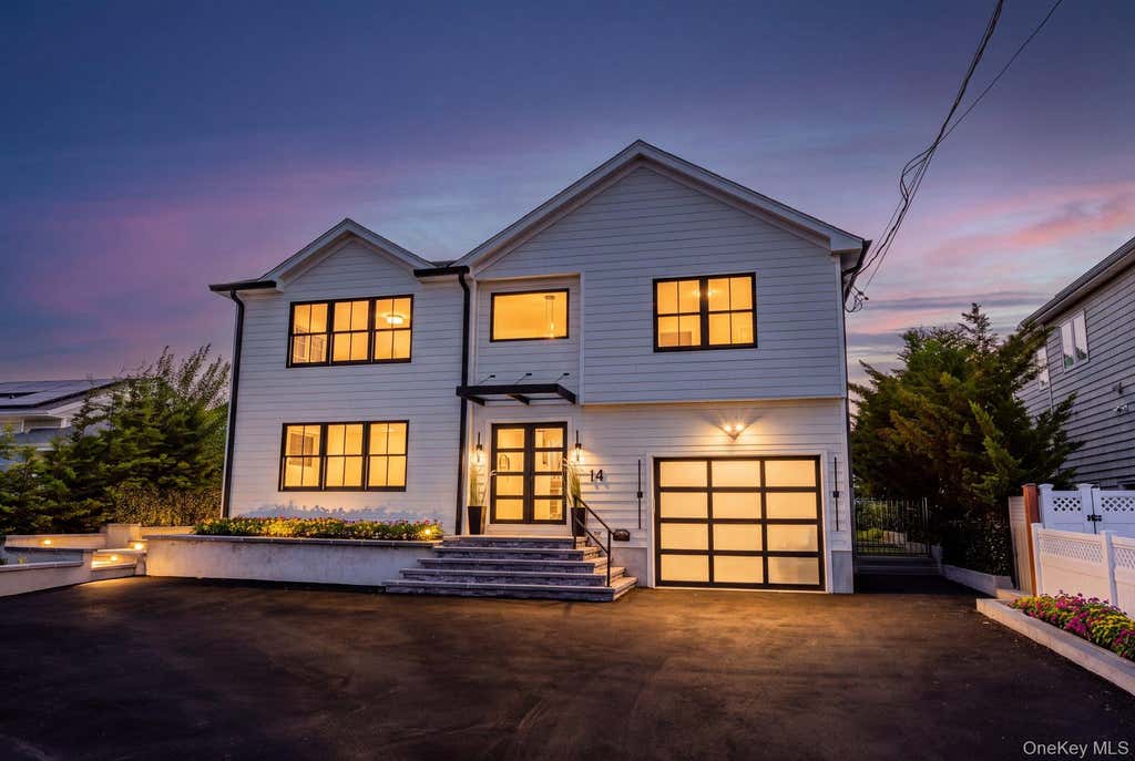 Photo of 14 Jomarr Court, Massapequa, NY 11758 (MLS # 1039548)