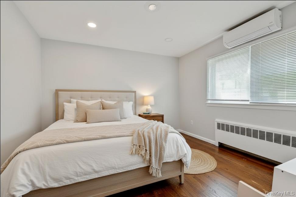 Long Beach, New York 11561, United States, 4 Bedrooms Bedrooms, ,3 BathroomsBathrooms,Residential,Active,197808