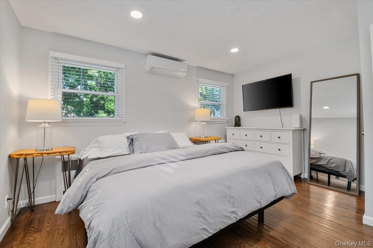 Long Beach, New York 11561, United States, 4 Bedrooms Bedrooms, ,3 BathroomsBathrooms,Residential,Active,197808