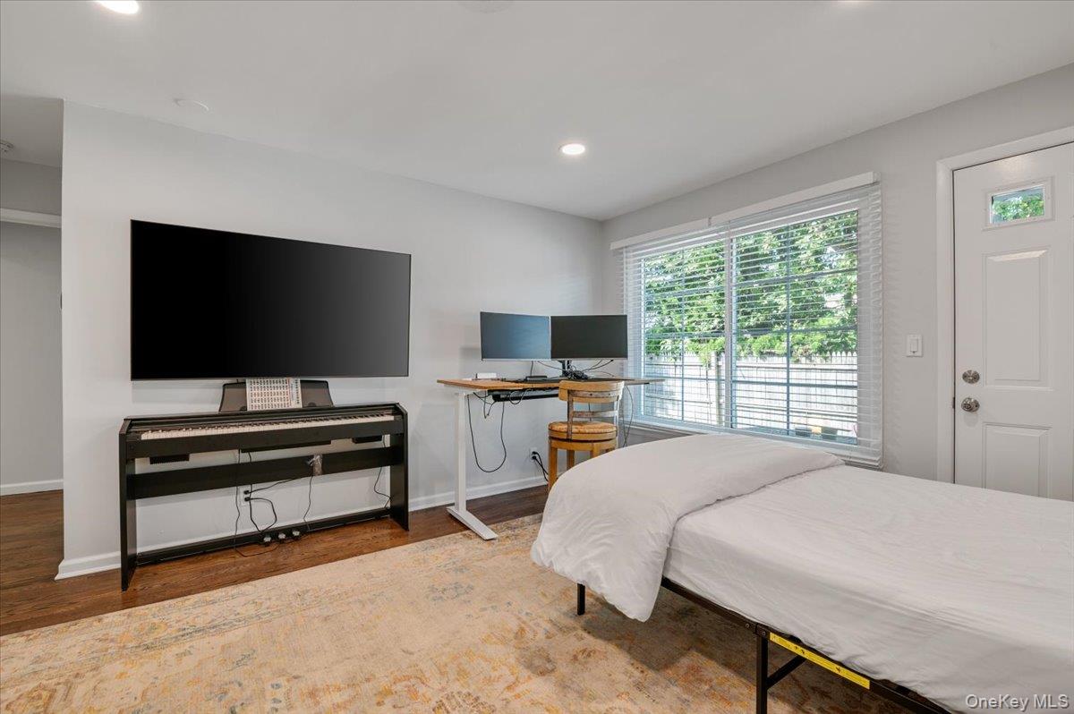 Long Beach, New York 11561, United States, 4 Bedrooms Bedrooms, ,3 BathroomsBathrooms,Residential,Active,197808