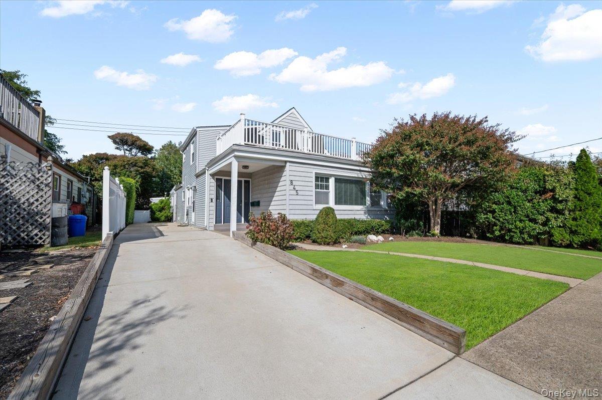 Long Beach, New York 11561, United States, 4 Bedrooms Bedrooms, ,3 BathroomsBathrooms,Residential,Active,197808