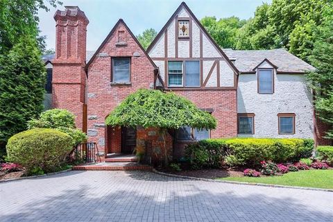1A Chestnut Drive Great Neck NY 11021