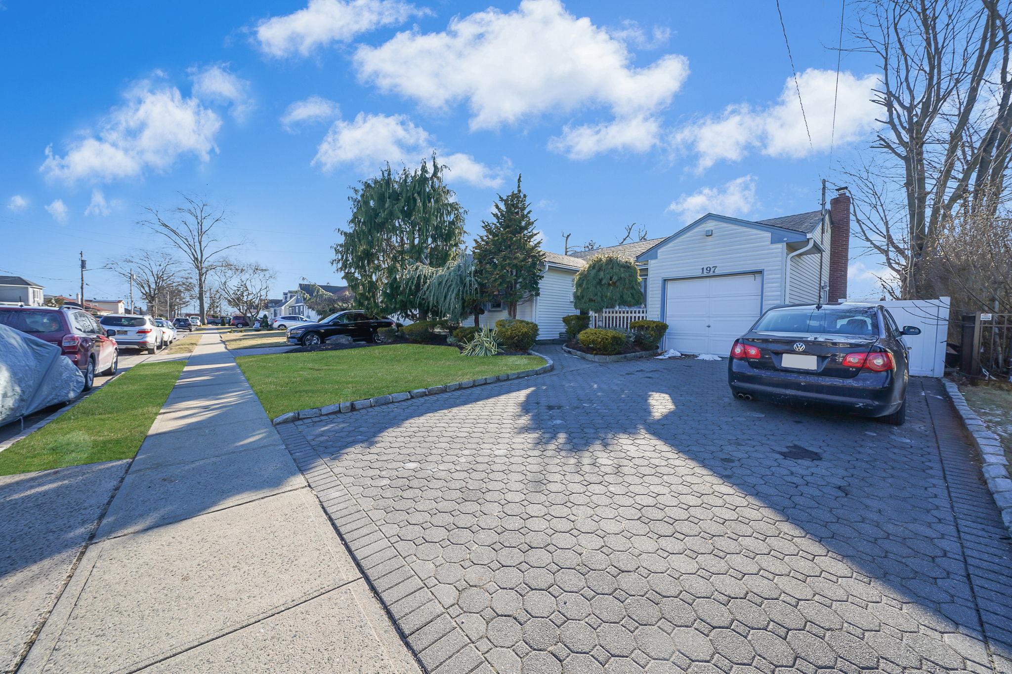 197 Rushmore Street, Westbury, New York image 5