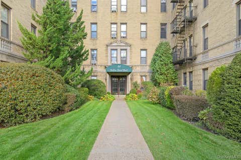 Homes For Sale - 43 Calton Road #5C<br/> New Rochelle, NY 10804