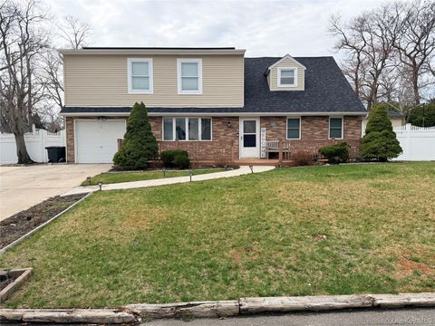 178 Geery Avenue Holbrook NY 11741