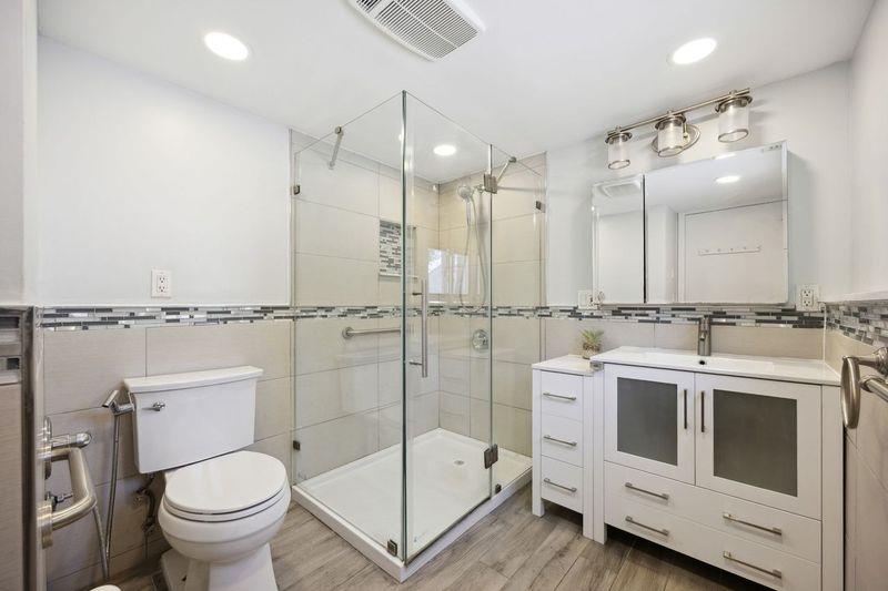 308 S Nimitz Street, Jericho, New York image 21