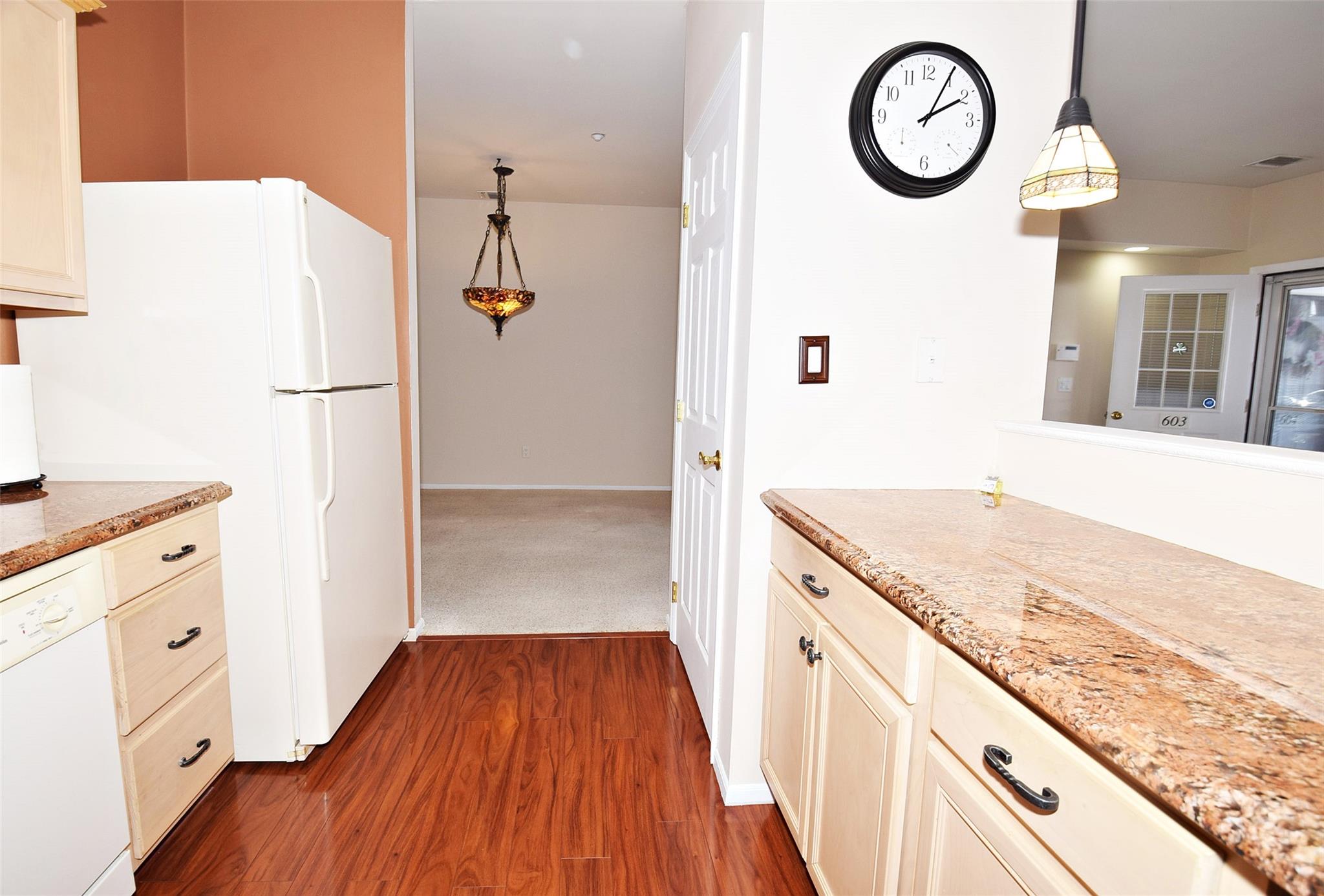 603 Narragansett Villas Dr Dr, Lindenhurst, New York image 6
