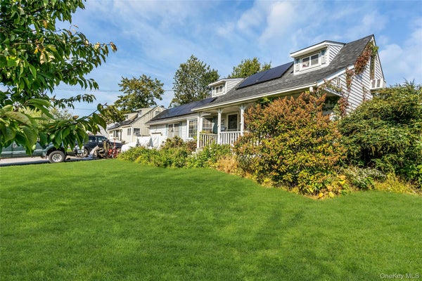 29 HILEEN DR, KINGS PARK, NY 11754 - Image cae1009e0d5e07ca6962b8ca30d1b9b6/3328749054