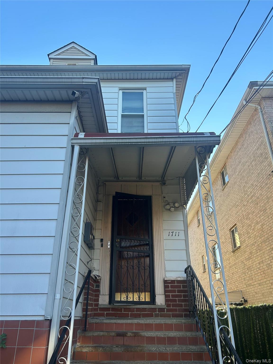 1711 Fowler Avenue