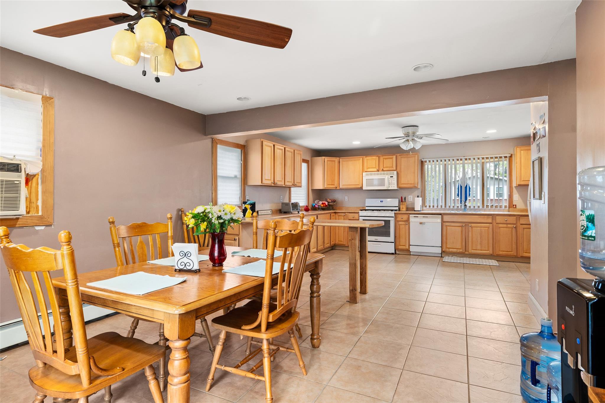 484 N Fulton Avenue, Lindenhurst, New York image 6