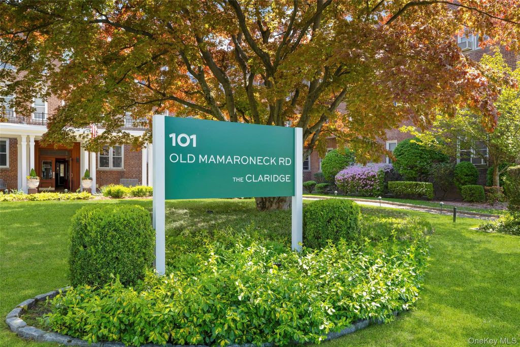 Photo of 101 Old Mamaroneck Road #1B1B, White Plains, NY 10605 (MLS # 995410)