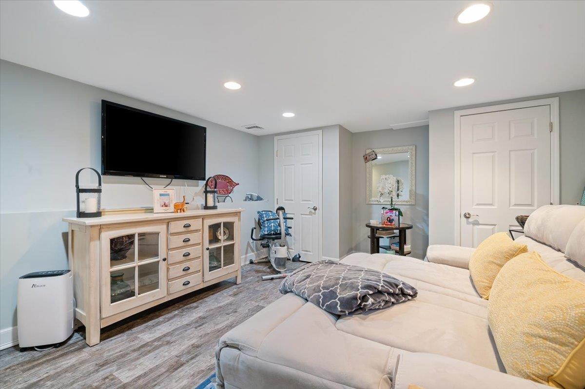 2630 Ricky Street, Bellmore, New York image 33