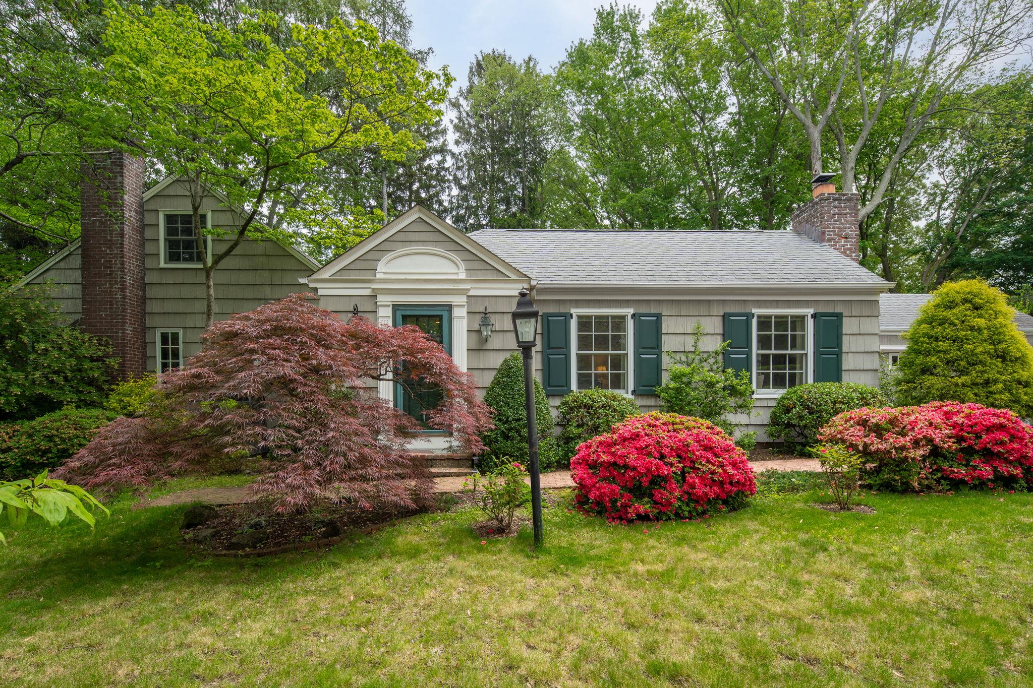 23 Severin Place, Huntington, New York image 2