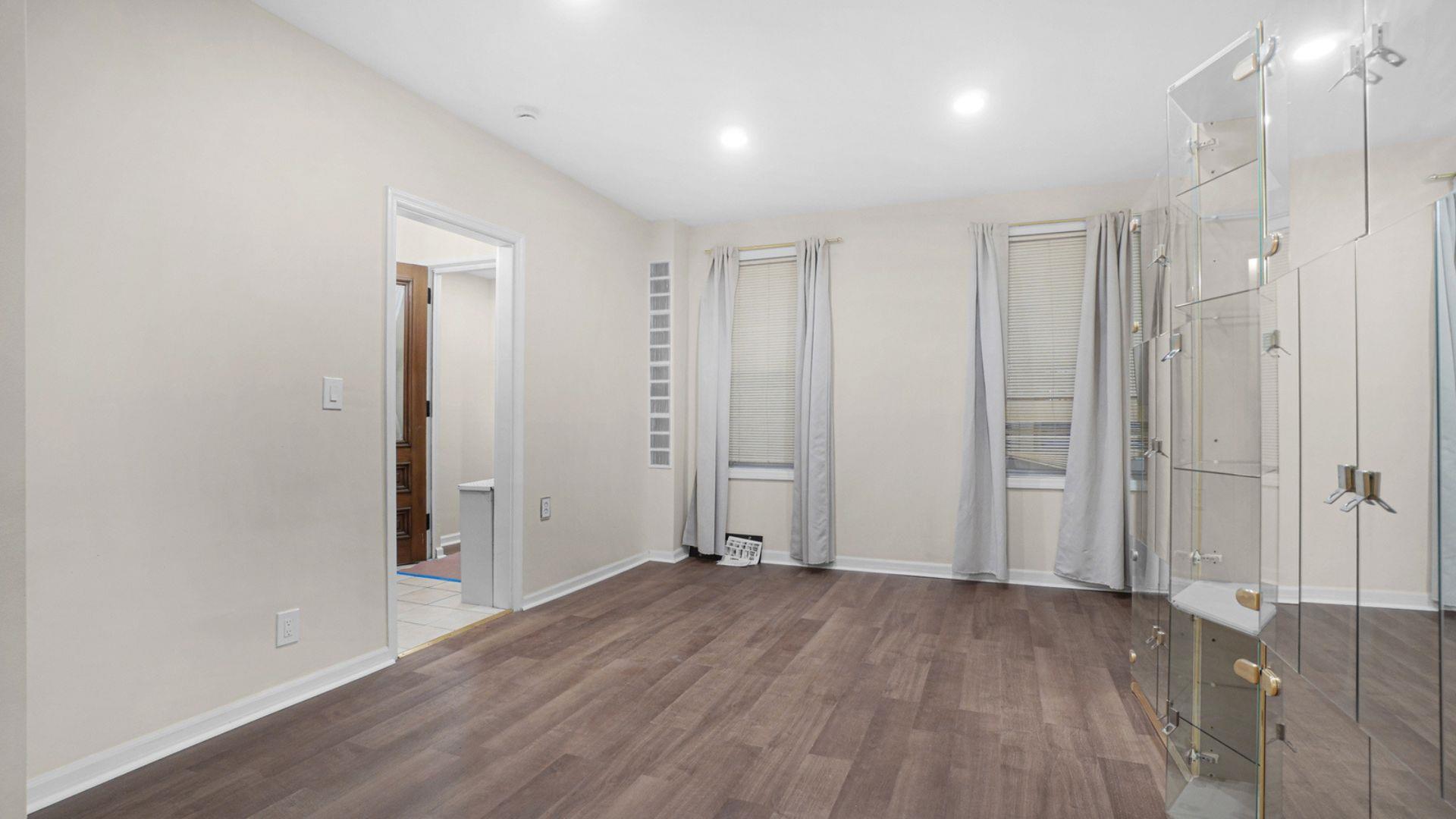 868 Morris Park Avenue, Bronx, New York image 7