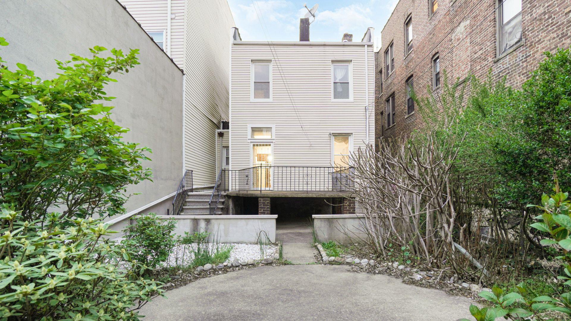 868 Morris Park Avenue, Bronx, New York image 23