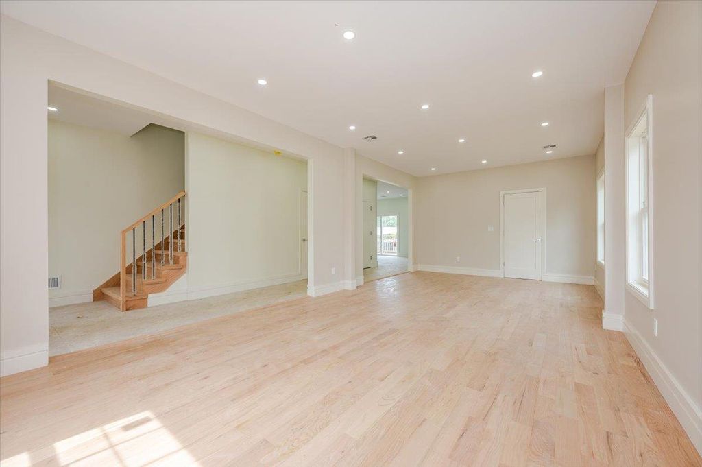 Photo of 344 Bayview Avenue, Inwood, NY 11096 (MLS # 876522)