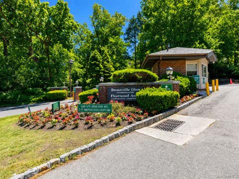 Homes For Sale - 1344 Midland Avenue #3E<br/> Westchester County, Bronxville, NY 10708