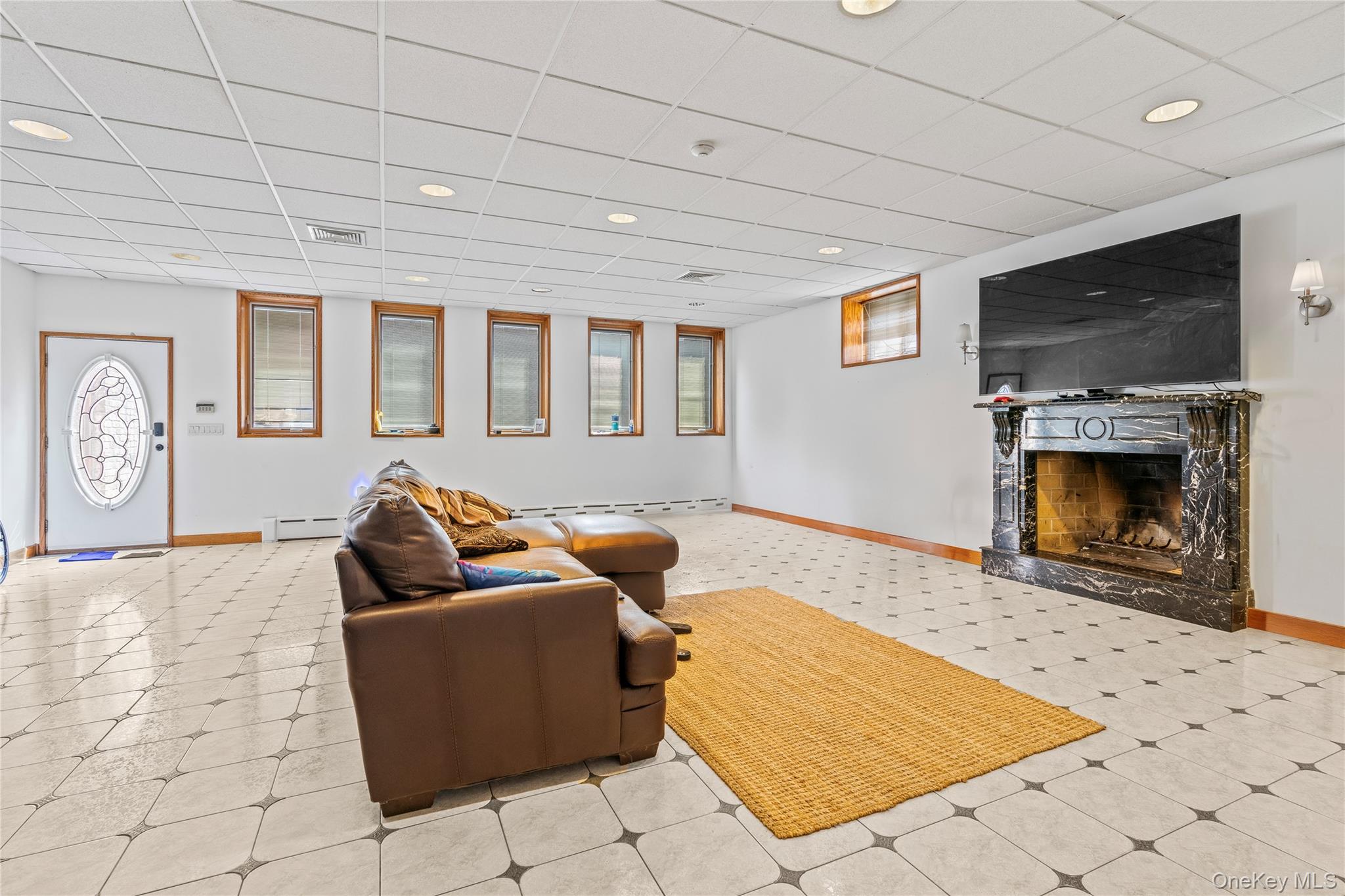 New York, New York 11357, United States, 6 Bedrooms Bedrooms, ,7 BathroomsBathrooms,Residential,Active,8232