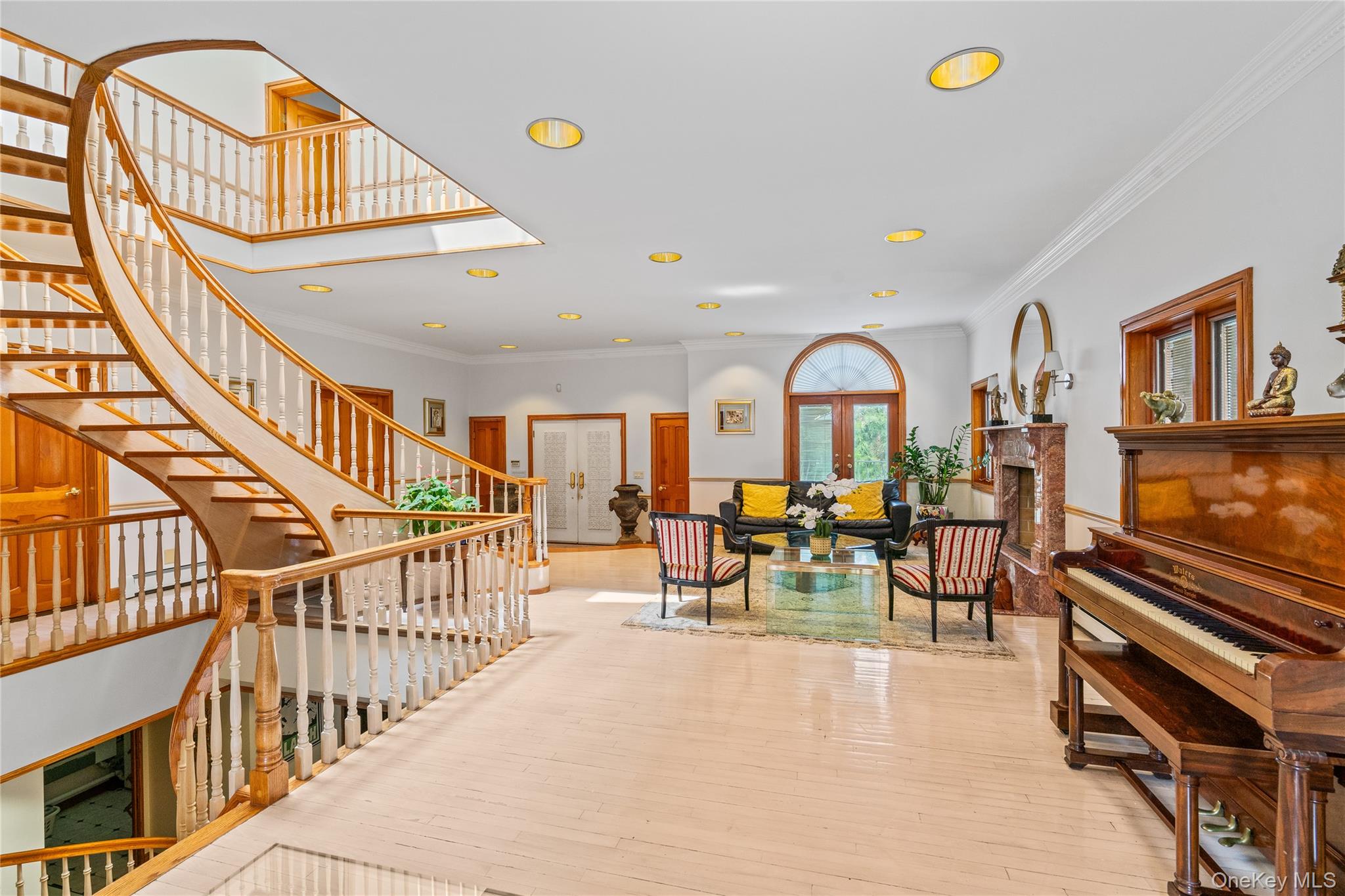 New York, New York 11357, United States, 6 Bedrooms Bedrooms, ,7 BathroomsBathrooms,Residential,Active,8232