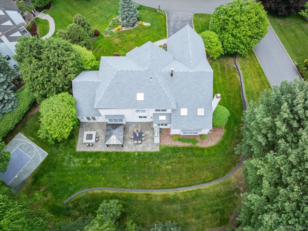 Photo of 10 Kipps Court, Somers, NY 10589 (MLS # 1002592)