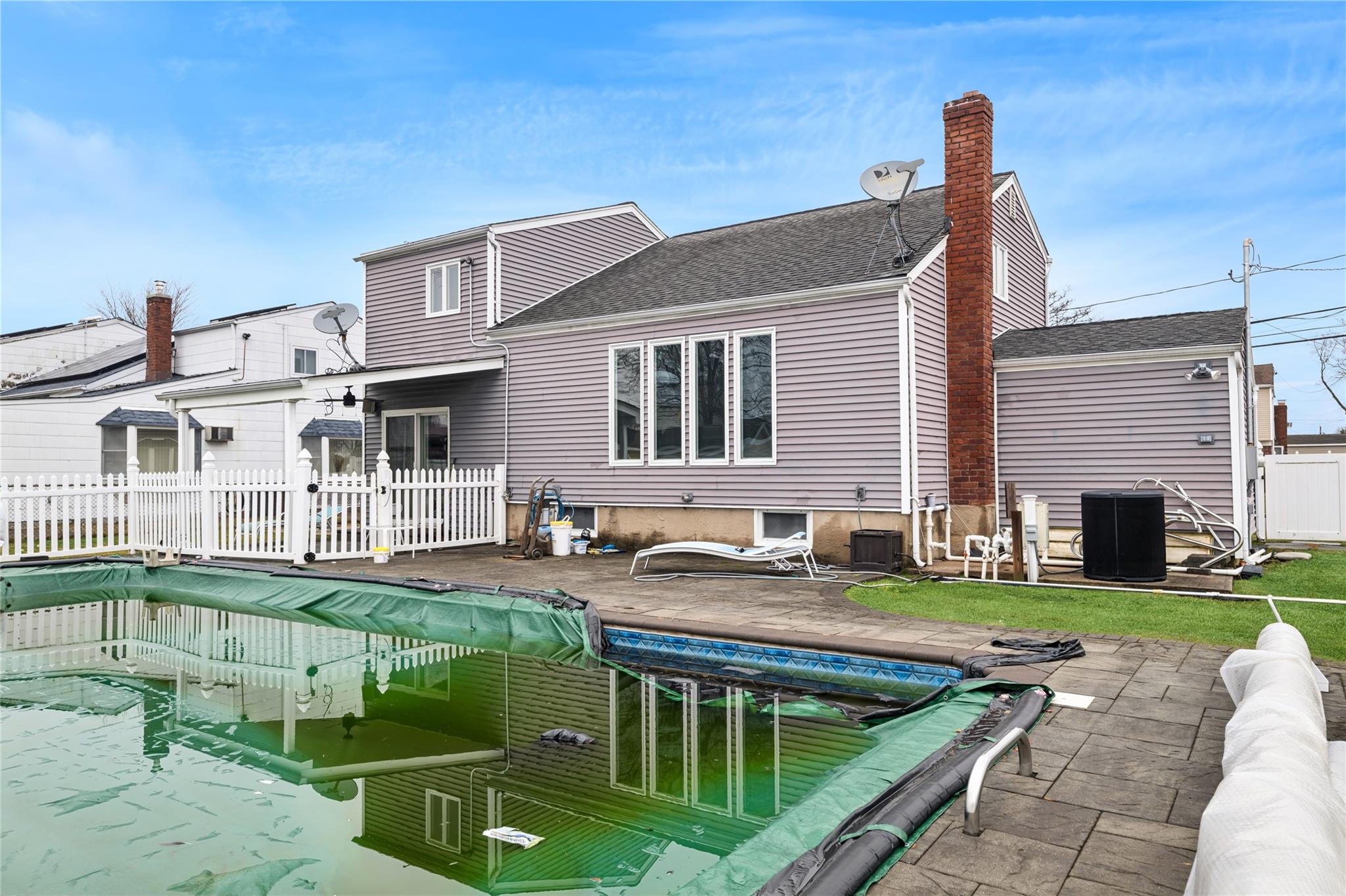 300 W 21st Street, Deer Park, New York image 27