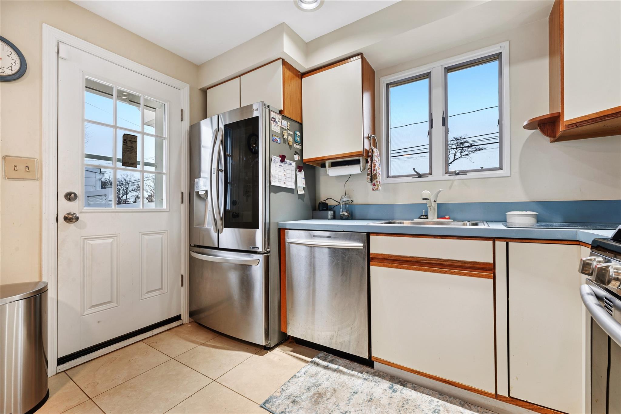 300 W 21st Street, Deer Park, New York image 10