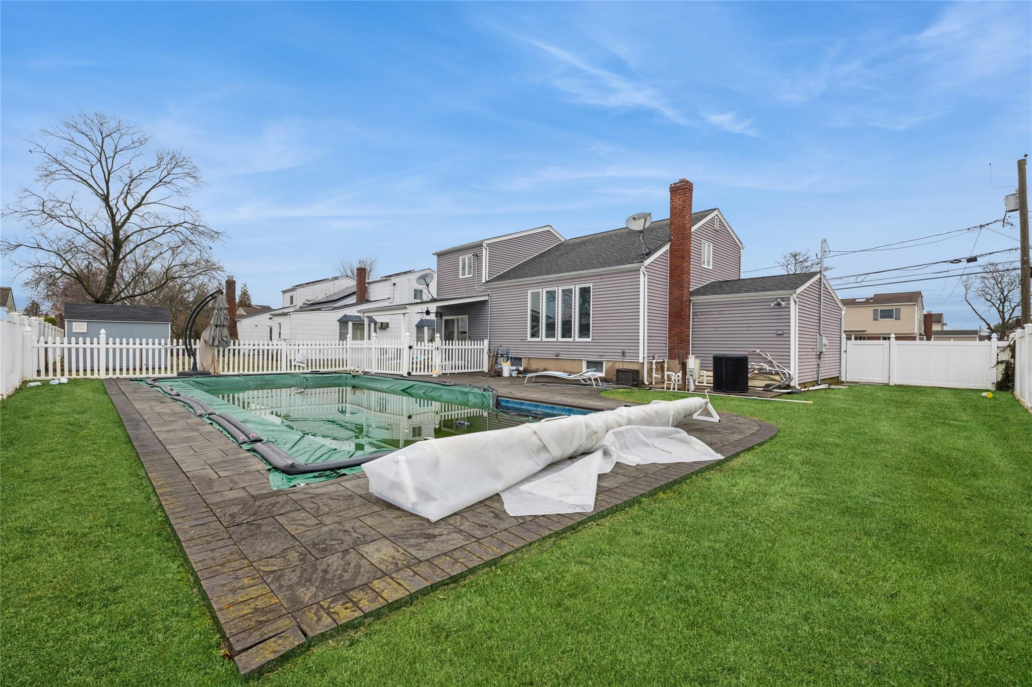 300 W 21st Street, Deer Park, New York image 28