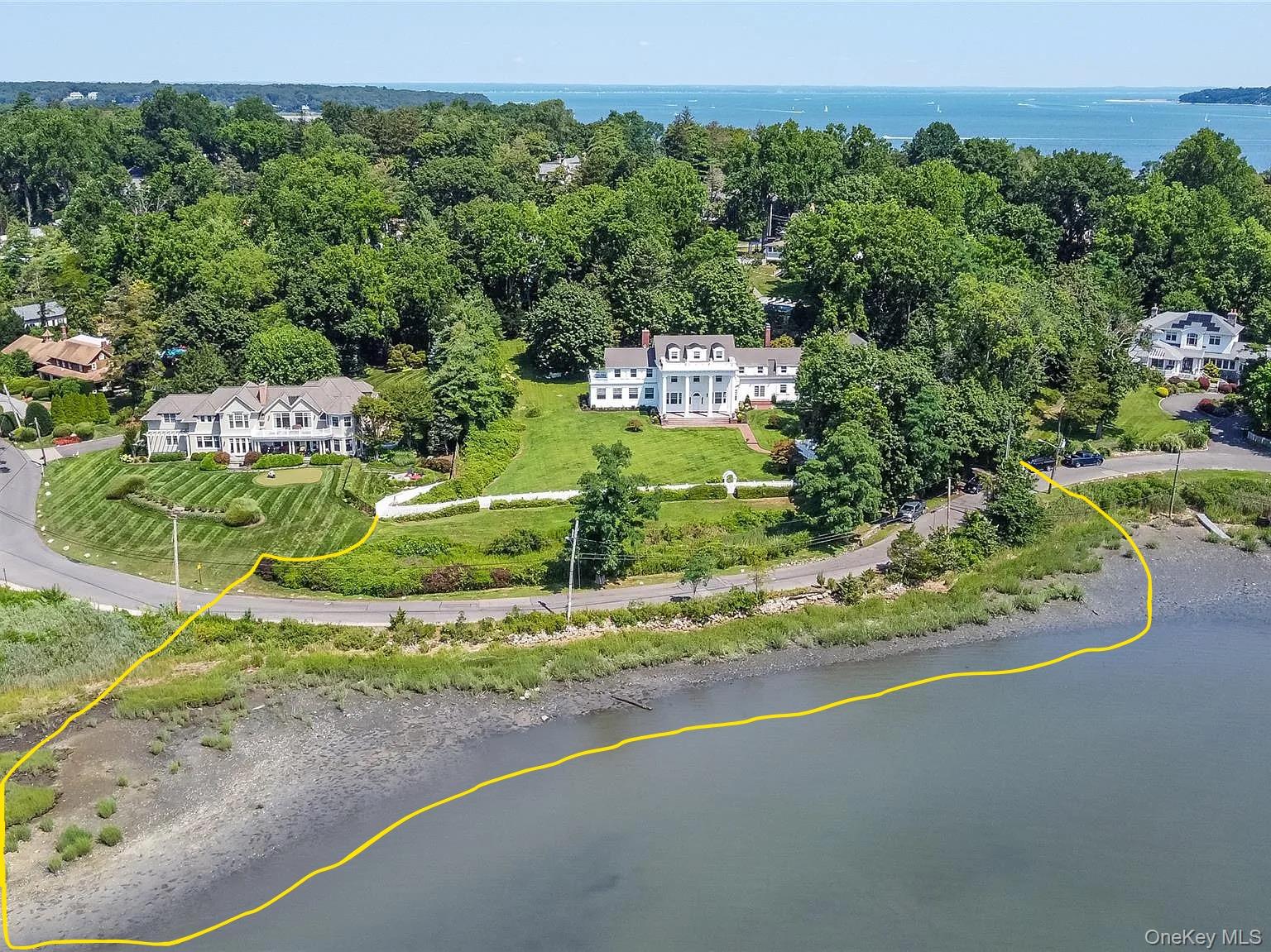 158 E Shore Road