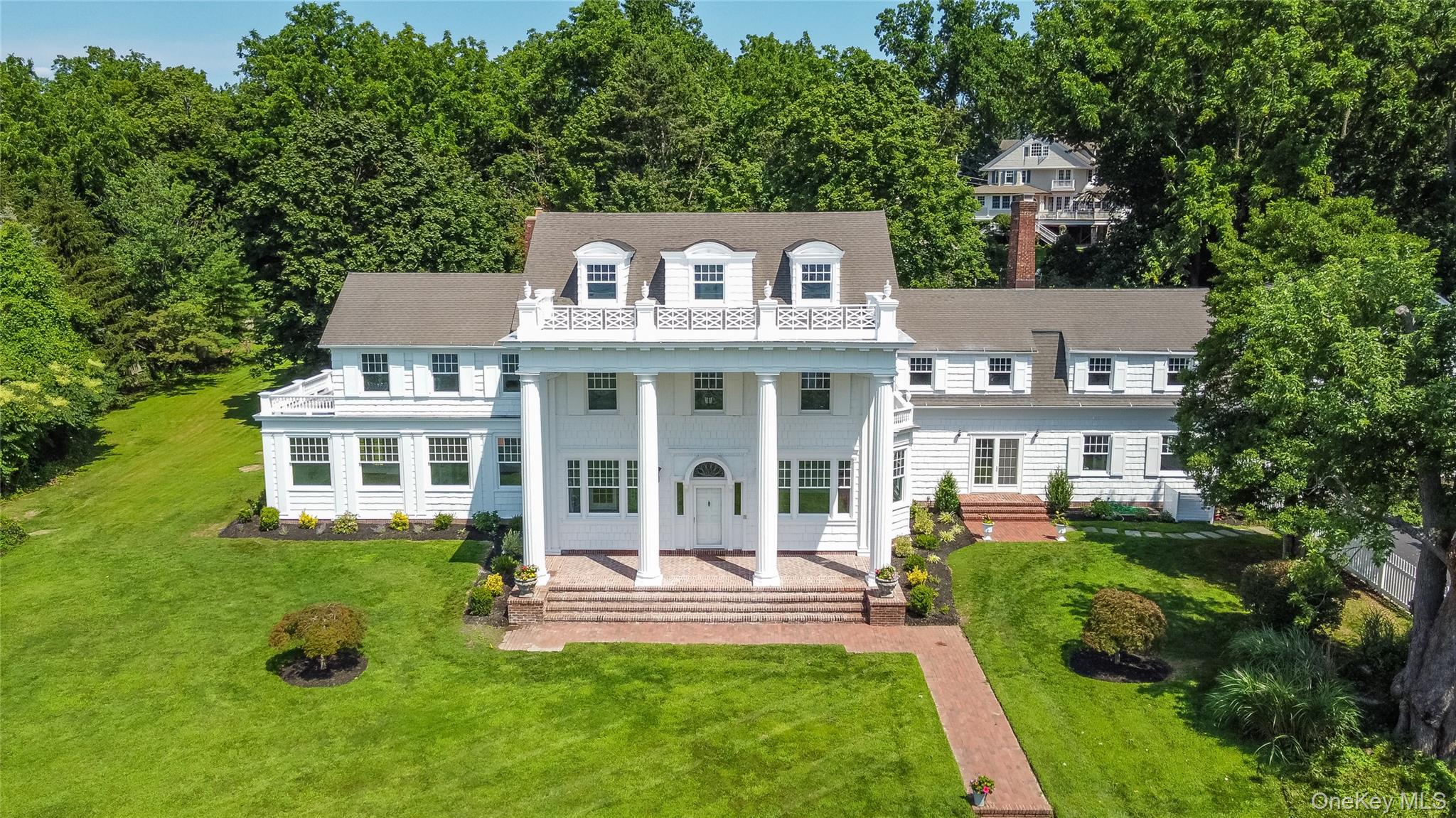 158 E Shore Road