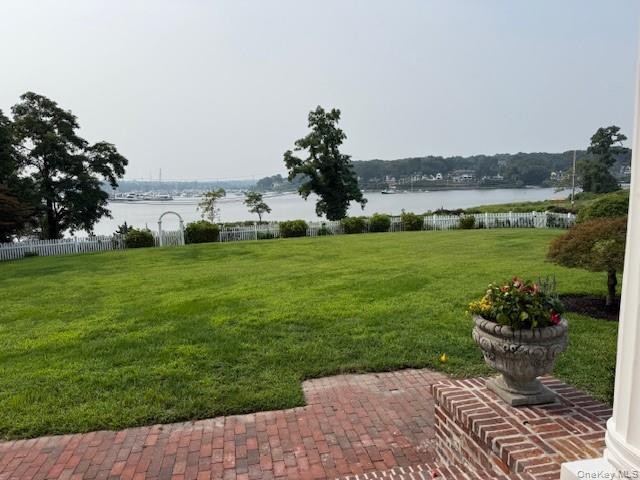 158 E Shore Road