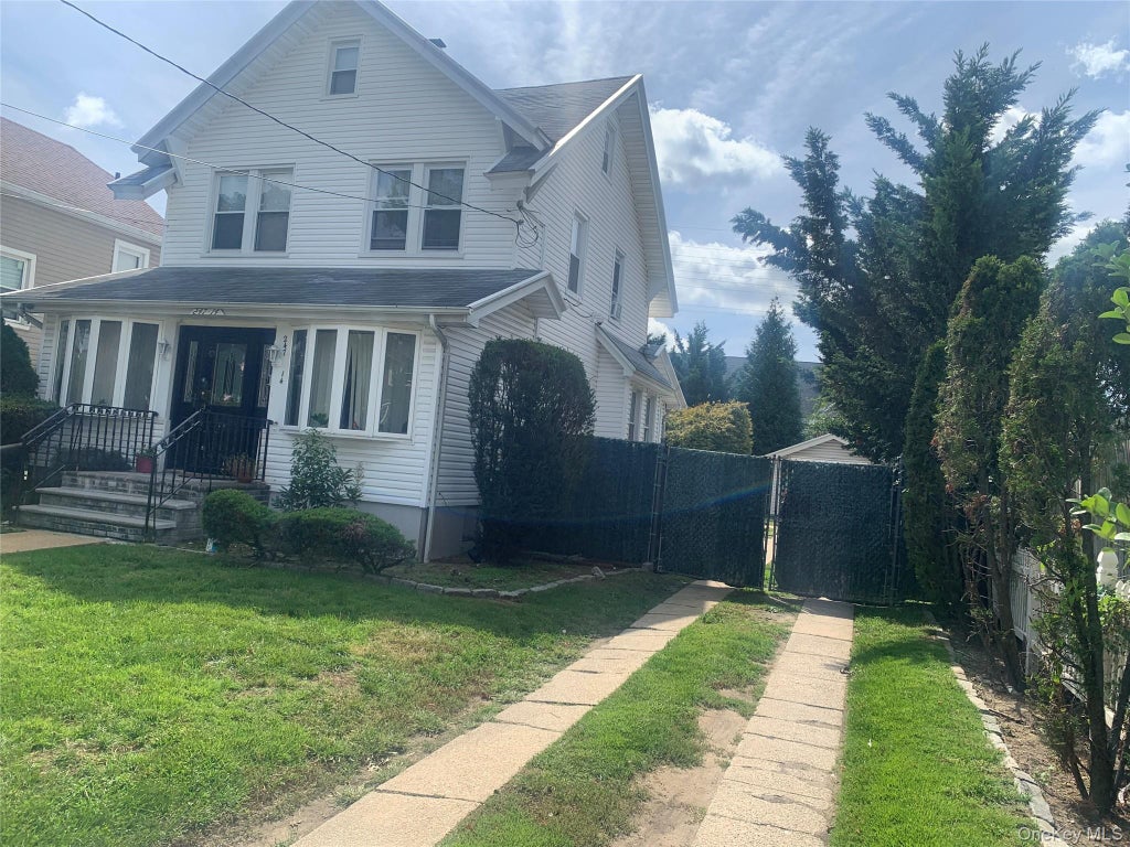 Photo of 24714 137th Road, Rosedale, NY 11422 (MLS # 1050110)
