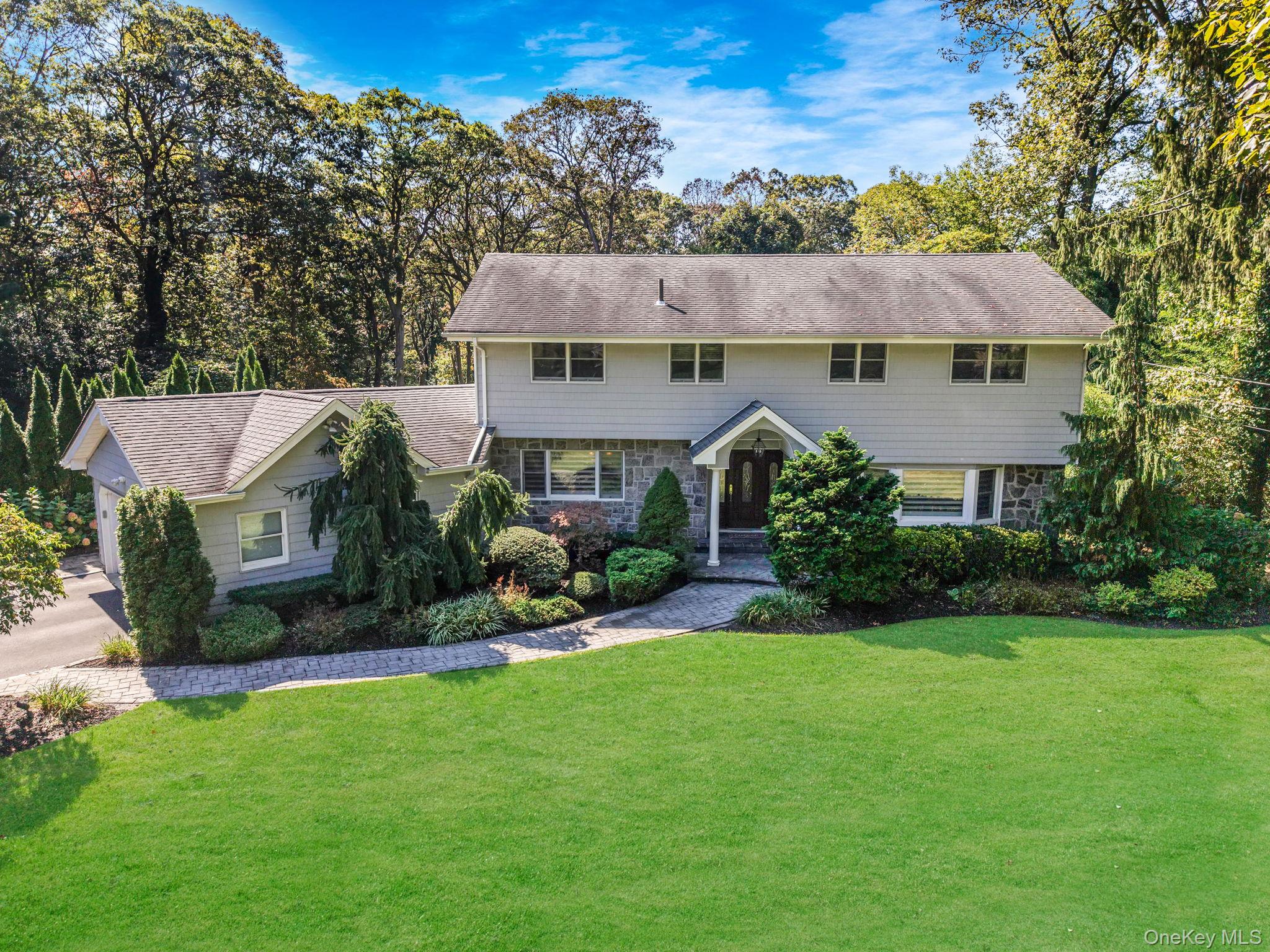 6 Buckingham Drive