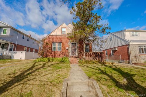 123 Nugent Street New Hyde Park NY 11040